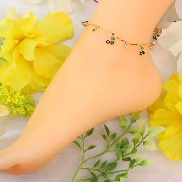 Minimalist Anklet, Sleek & Modern Design, Women’s Fashion, YC110139-A - Picture 7 of 10
